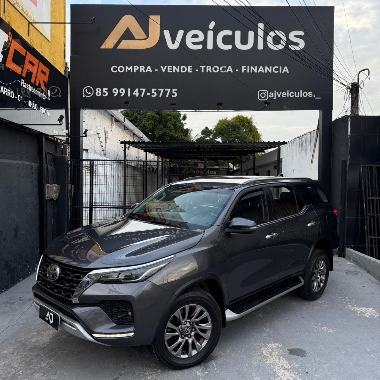 Toyota Hilux SRX 2021 à venda na AJ Veículos em Fortaleza
