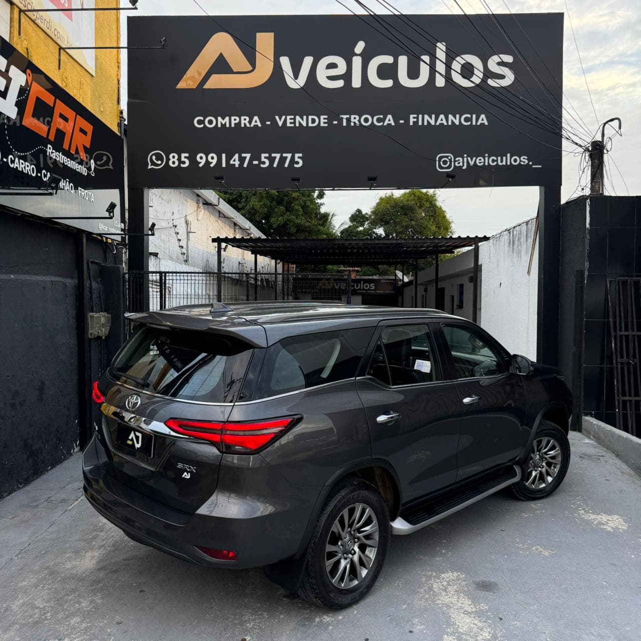 Toyota Hilux SRX 2021 à venda na AJ Veículos em Fortaleza — foto 2 de 11