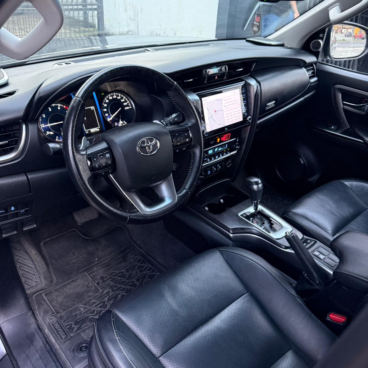 Toyota Hilux SRX 2021 à venda na AJ Veículos em Fortaleza — foto 6 de 11