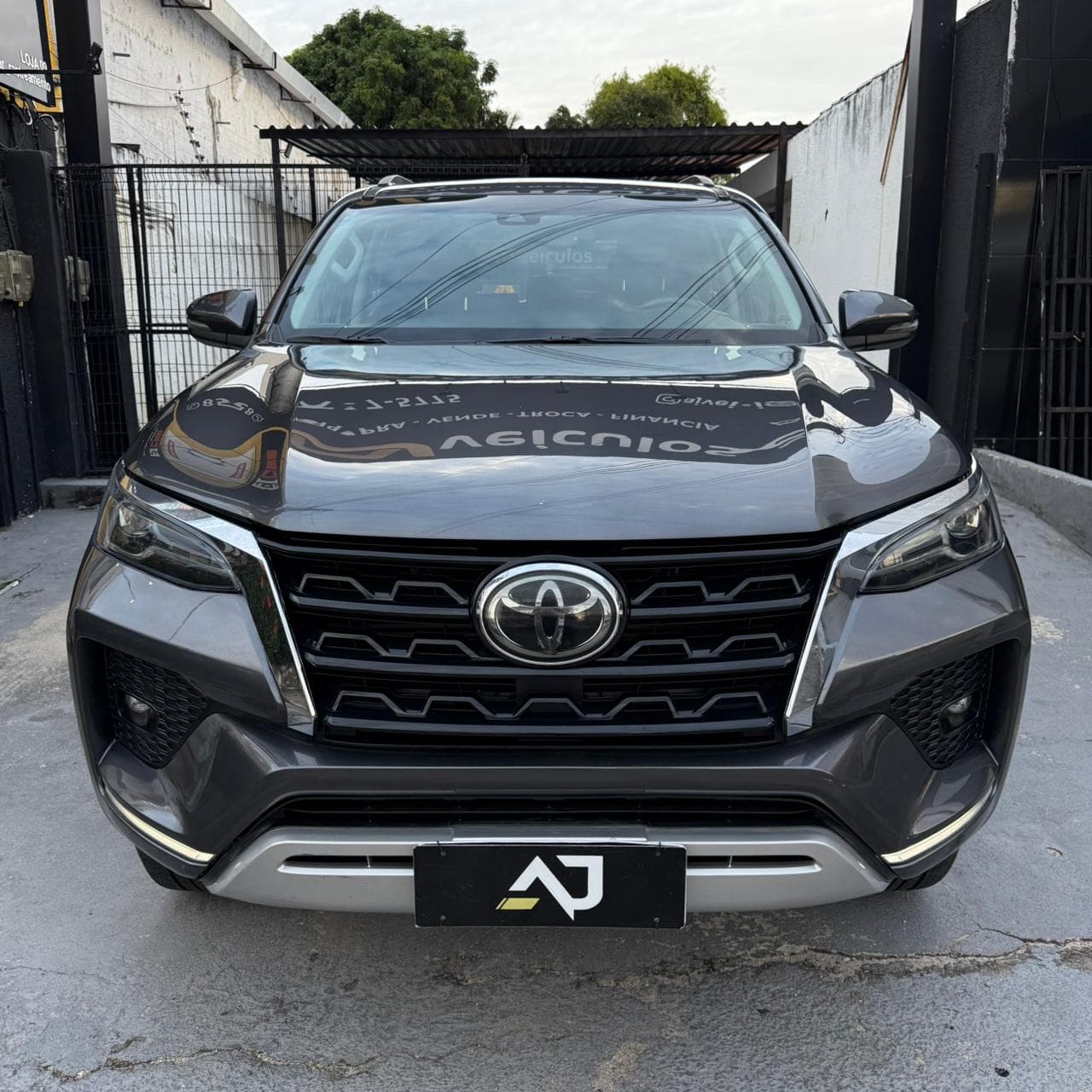 Toyota Hilux SRX 2021 à venda na AJ Veículos em Fortaleza — foto 3 de 11