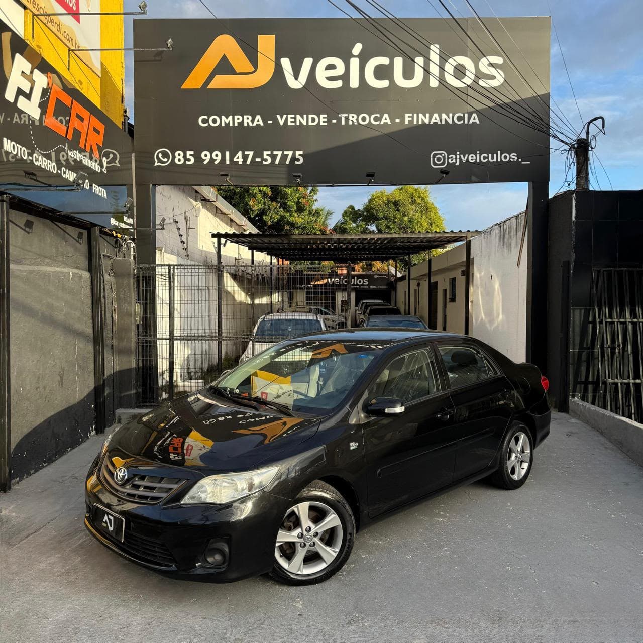 Toyota Corolla GLi 2014 à venda na AJ Veículos em Fortaleza