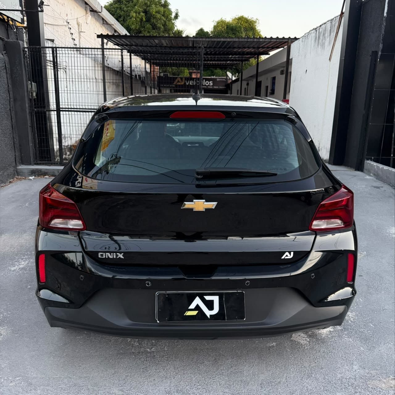 Chevrolet Onix 2022 à venda na AJ Veículos em Fortaleza — foto 4 de 11