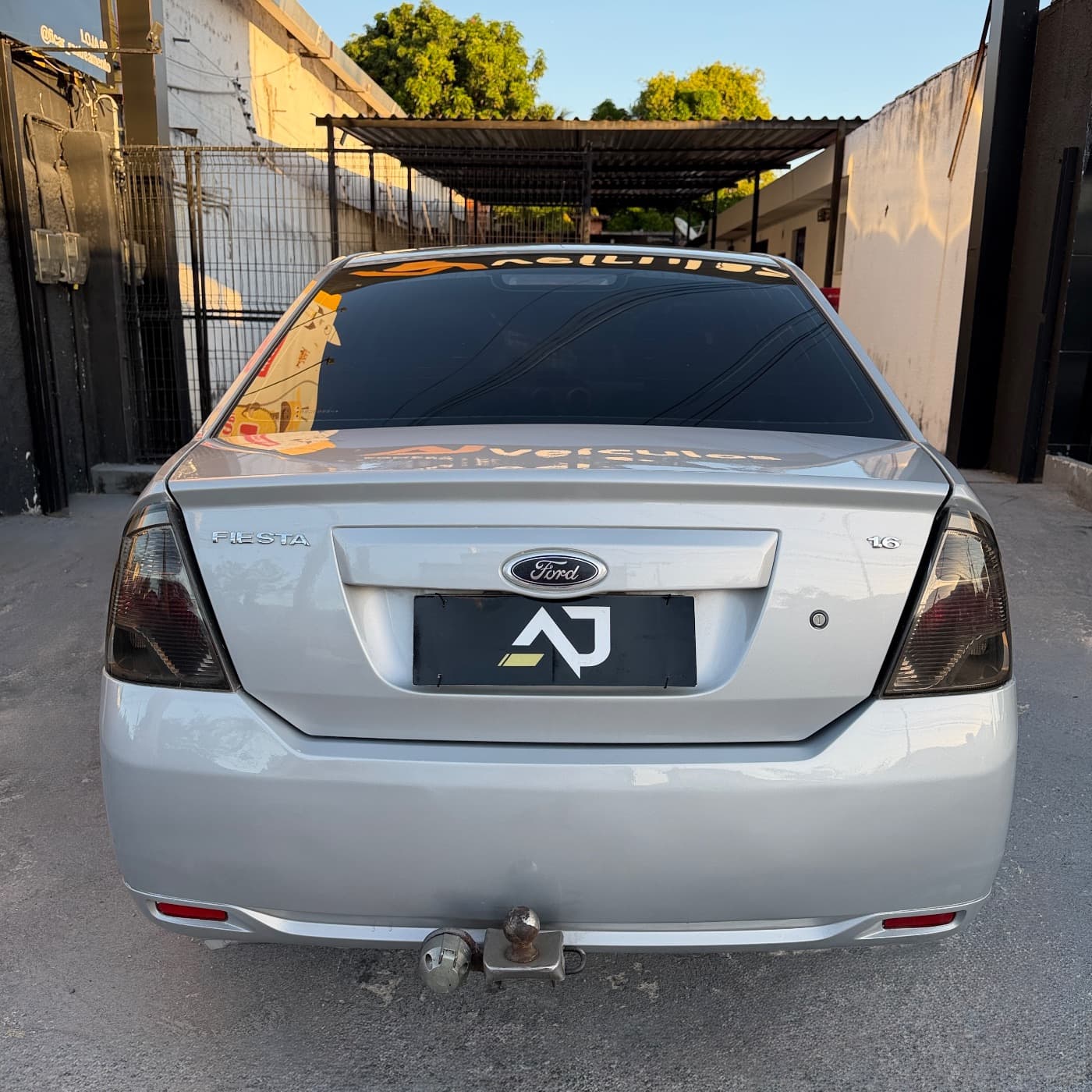 Ford Fiesta sedan 1.6 2011 à venda na AJ Veículos em Fortaleza — foto 4 de 10