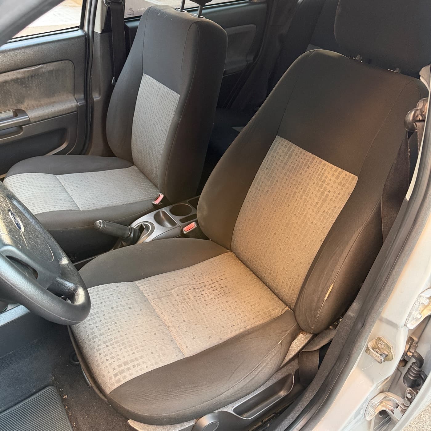 Ford Fiesta sedan 1.6 2011 à venda na AJ Veículos em Fortaleza — foto 7 de 10