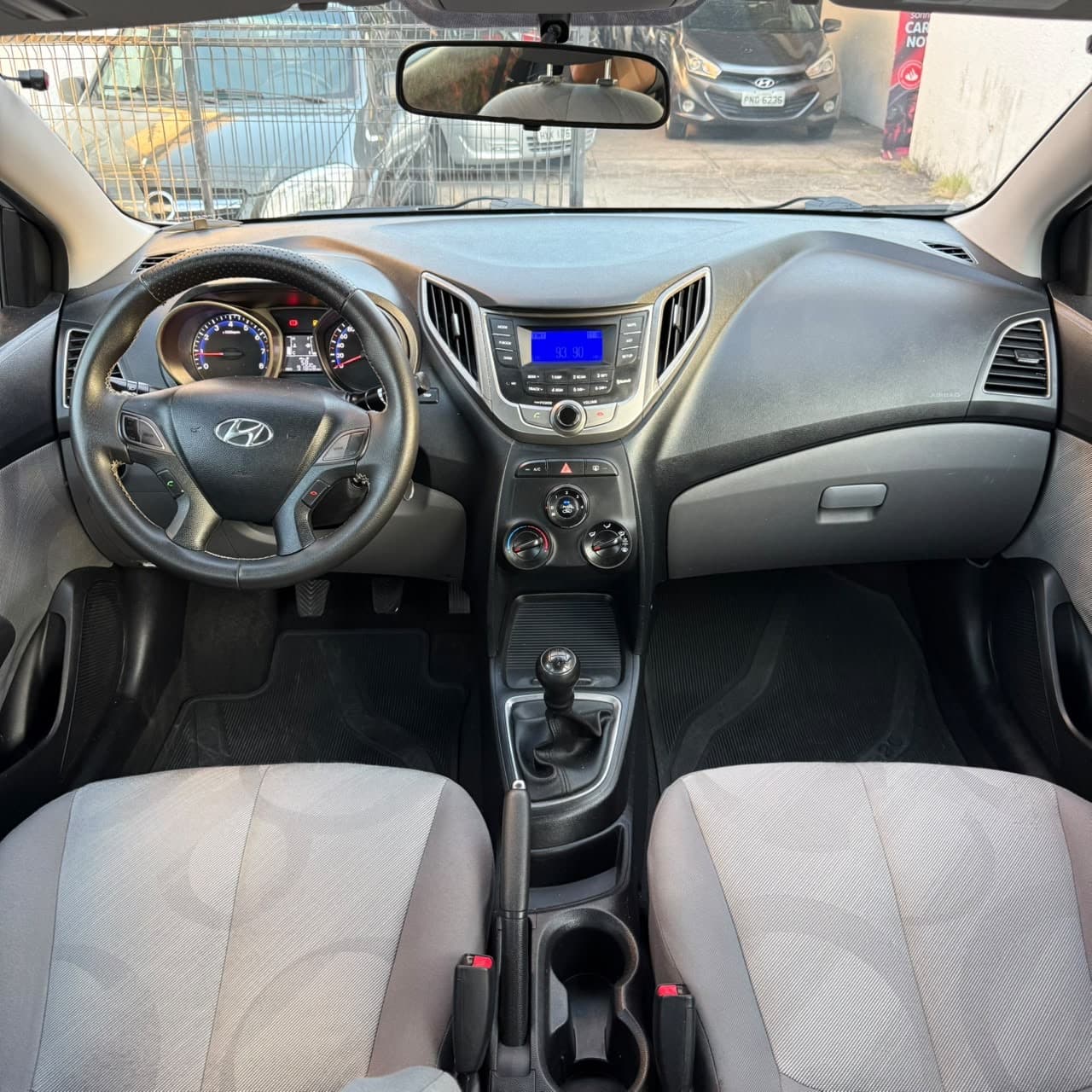 Hyundai Hb20s Confort style 2015 à venda na AJ Veículos em Fortaleza — foto 7 de 10