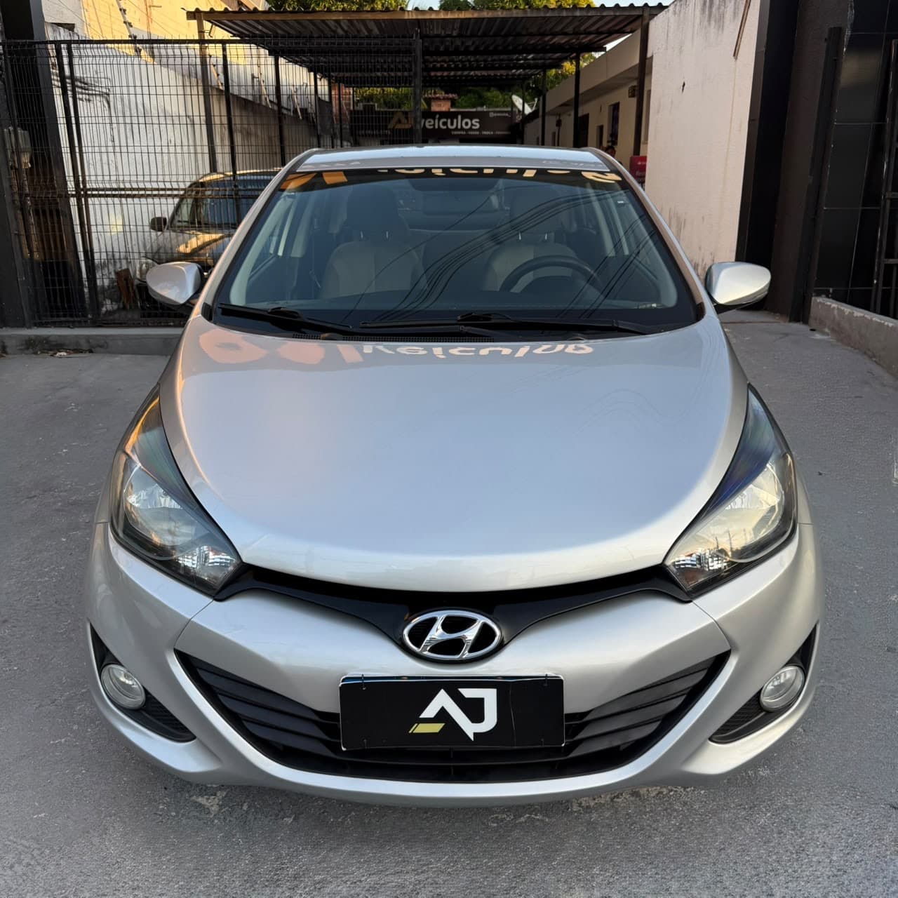 Hyundai Hb20s Confort style 2015 à venda na AJ Veículos em Fortaleza — foto 3 de 10